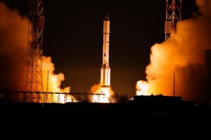 Lancement de EDRS-A, charge utilse du satellite Eutelsat-9B, le 29 janvier à 22h20 TU par une fusée Proton depuis Baïkonour, au Kazakhstan