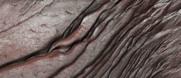 Les ravines de la planète Mars formées par la glace carbonique, et non de l'eau liquide