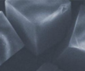 Expirer en inspirant : le comportement anormal d'un matériau nanoporeux