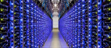 L'infatigable Captain DC inspecte les fermes de serveurs