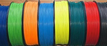 Des filaments d’impression 3D multimatériaux avec électronique embarquée