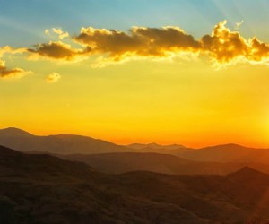 Innovation : pour la première fois, une synthèse de polymères à la lumière du soleil