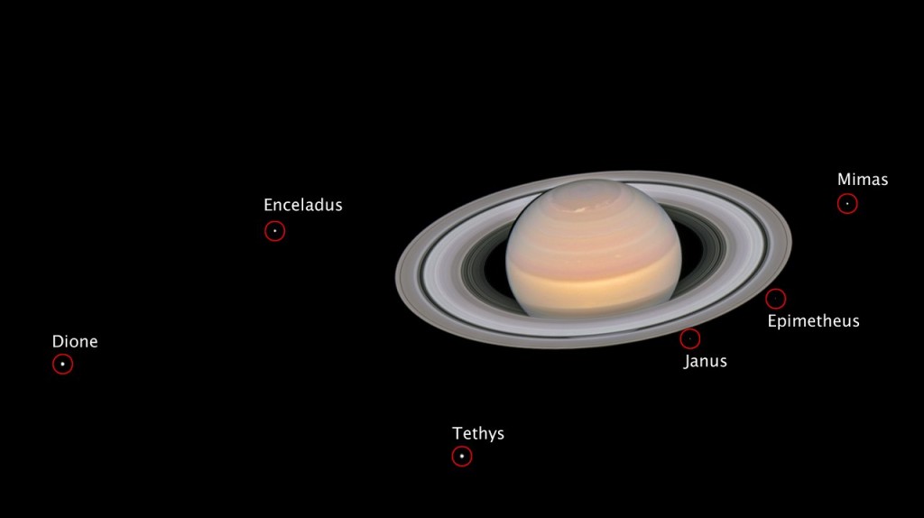 Six satellites de Saturne ont été observés le 6 juin. Credit: NASA, ESA, A. Simon (GSFC) et l'équipe OPAL, et J. DePasquale (STScI)