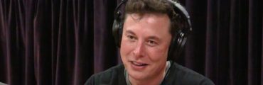 Elon Musk pleure en évoquant la crise écologique dans un podcast avec l'animateur Joe Rogan
