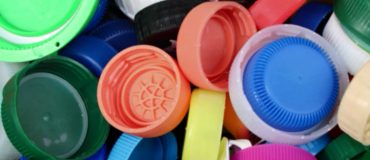 Holipresse : réutiliser les plastiques usagés pour fabriquer de nouveaux objets