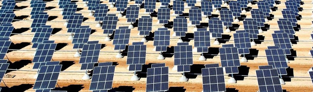 Entre fermetures d’usines et construction de giga-factories : une filière solaire européenne en pleine mutation