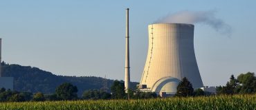 Des impulsions laser pour traiter des matériaux contaminés au tritium