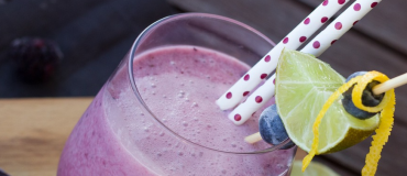 Gare aux PFAS dans les pailles en papier !