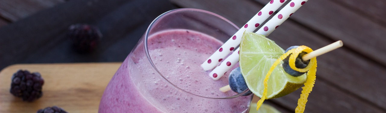 Gare aux PFAS dans les pailles en papier !