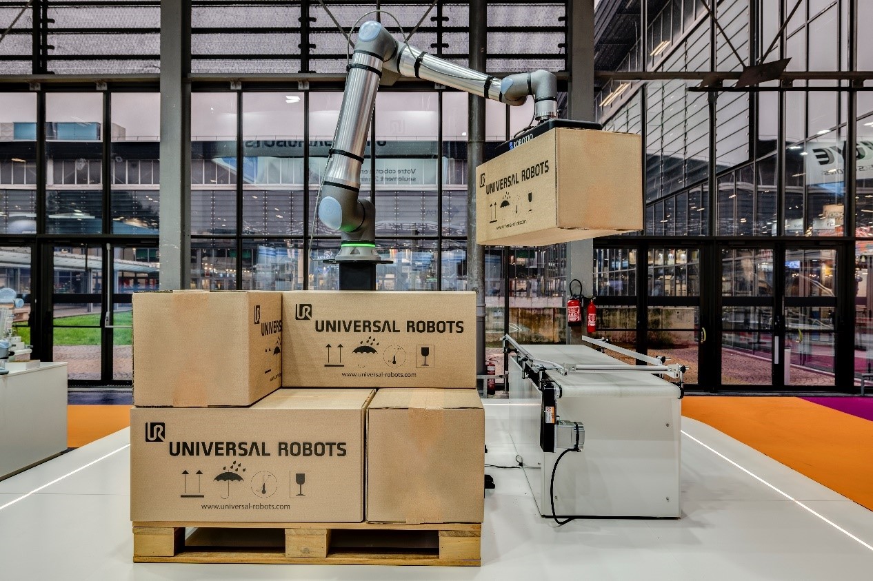 The Cobot UR20 from Universal Robots: palletizing demonstration