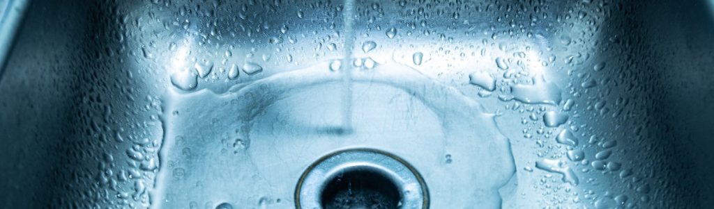 Un mur liquide qui s'ouvre et se ferme spontanément