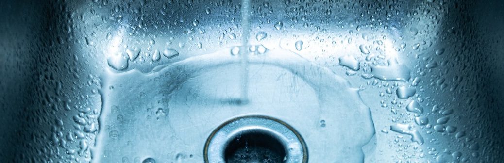 Un mur liquide qui s'ouvre et se ferme spontanément