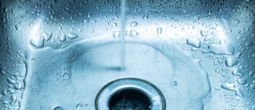 Un mur liquide qui s'ouvre et se ferme spontanément