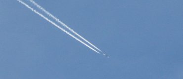 Thales déploie sa solution d'évitement des traînées de condensation dans le ciel