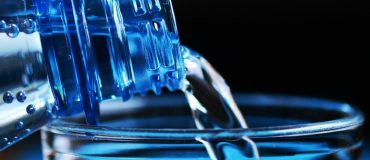 Microplastiques dans l’eau potable : une pollution invisible aux normes actuelles