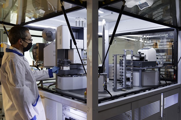 La plateforme HTS Core Facility de l’Institut de la Vision La plateforme HTS Core Facility de l’Institut de la Vision