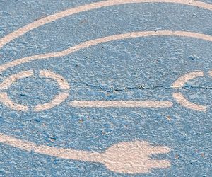 Pluq accélère le déploiement de la recharge électrique dans l’immobilier français