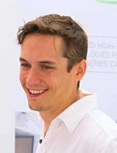 Egon Heuson, chargé de recherche à Centrale Lille, travaille avec le Pr. Sébastien Paul, coordinateur de la plateforme Realcat