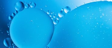 Vers un hydrogène solaire plus propre et moins cher : l’atout des polymères conjugués face au platine