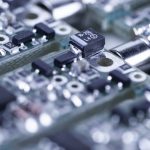 Semi-conducteurs et hélium, une dépendance critique pour l’industrie technologique