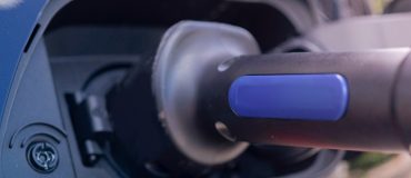 Après les voitures électriques, la Chine veut aussi conquérir le marché des bornes de recharge