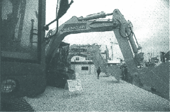 Cylinders powering shovels (doc. Poclain)