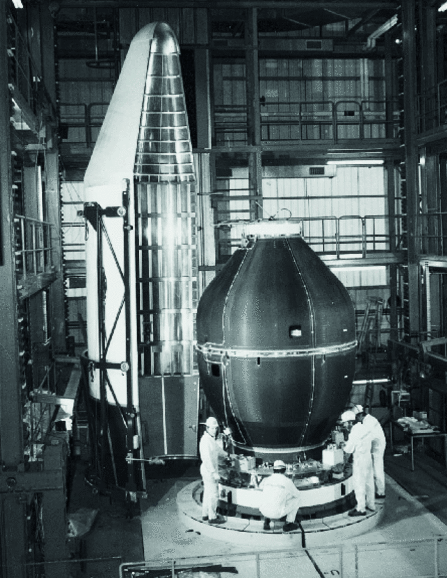 Drop cap in carbon composite and nida carbon ogive bonded with thermostable adhesives (source: Ariane Espace).