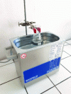 Figure 12 - Irradiation of a reaction medium via an ultrasonic bath at 35 kHz